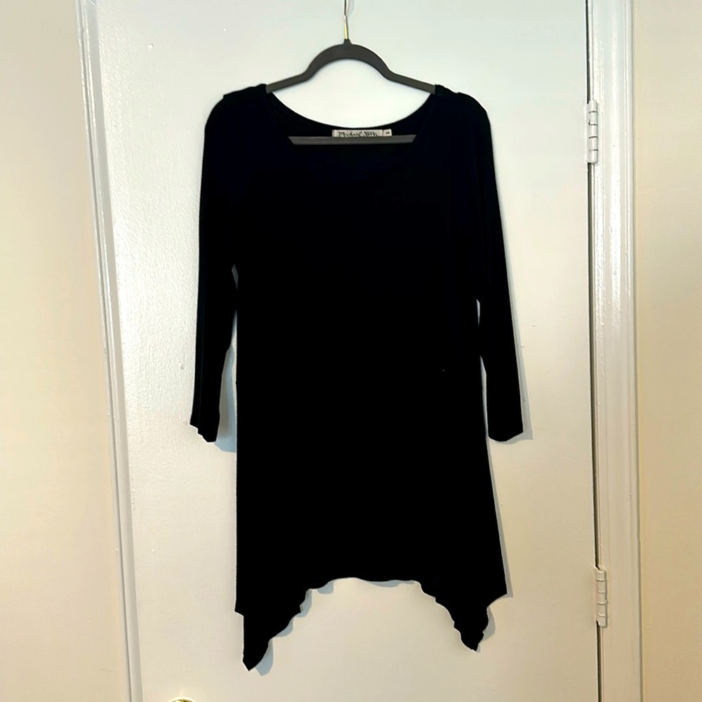Michael Stars, one size fits most, black crew neck high low shirt